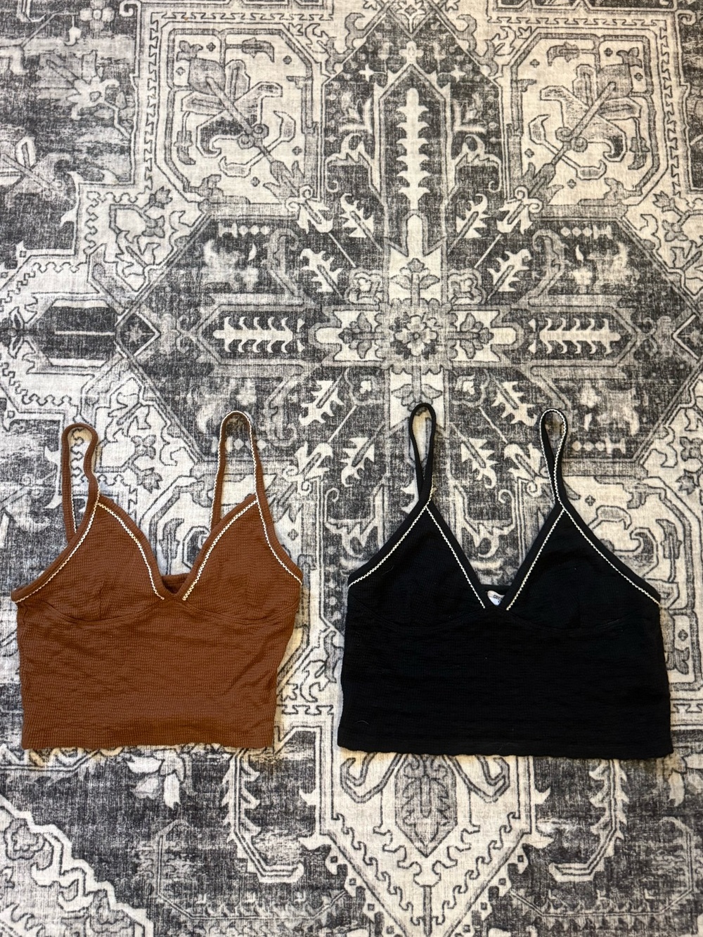 XS Cotton:on crop tops Black and Brown